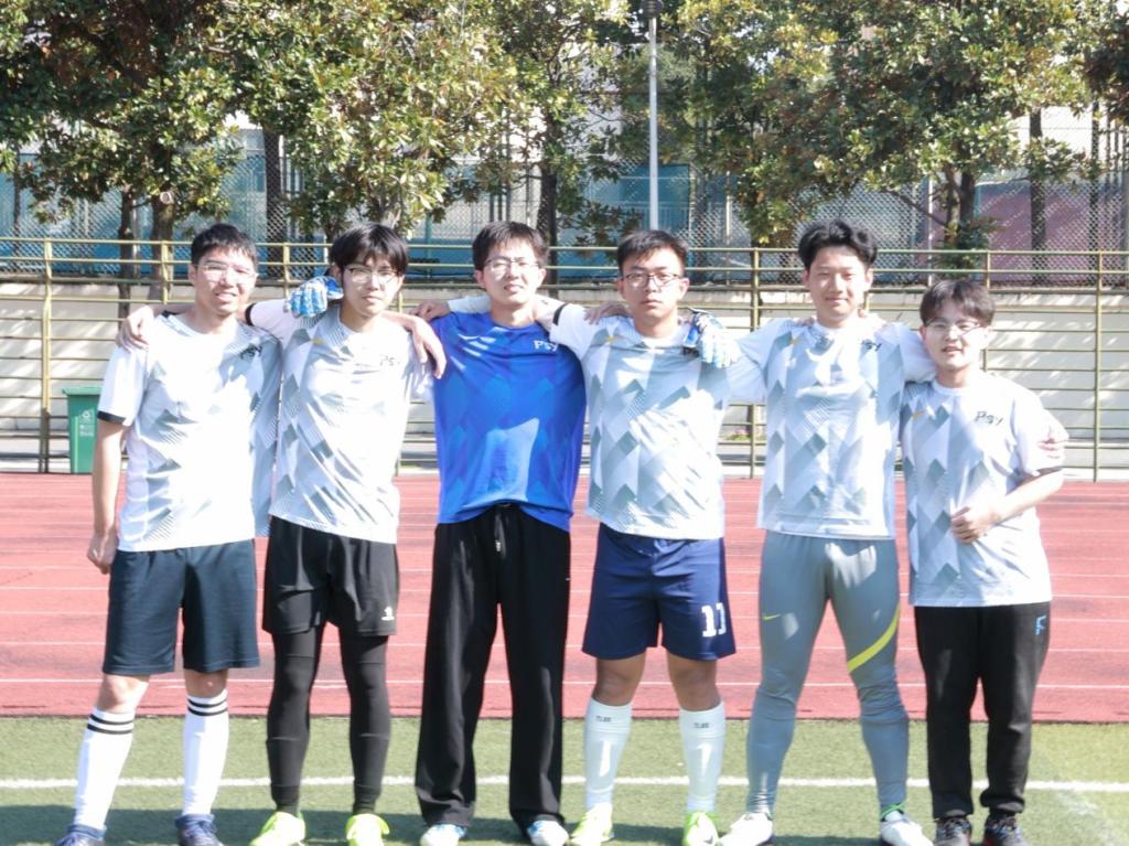 威尼斯886699足球队积极迎战“新生杯”...